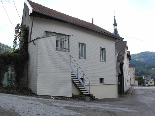 Photo France - VENTRON  (Hautes-Vosges) : Maison d'habitation proche du centre du village de VENTRON image 2/6