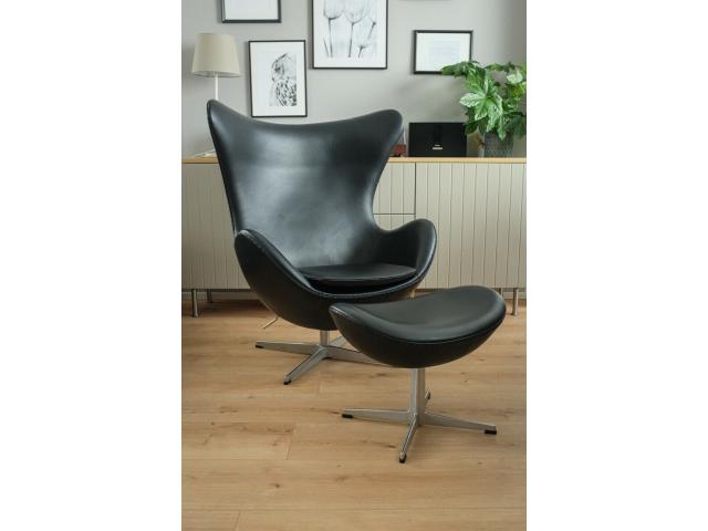 Photo Fritz Hansen - Egg Chair - Fauteuil original avec repose-pieds Tabouret image 2/3