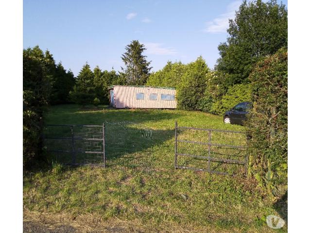 Photo Goede Zaak .Vaste grond te koop met residentiële cararvane in Ardennen image 2/4