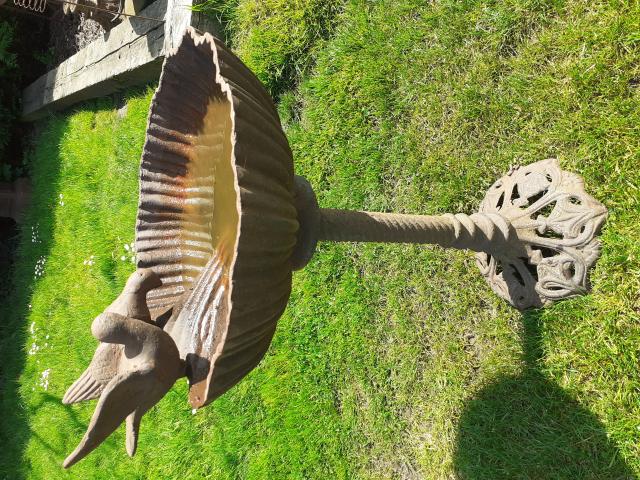 Photo GRAND BAIN D'OISEAUX EN FONTE PATINEE image 2/6