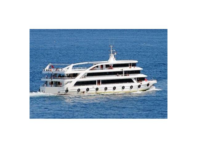 Photo Grand bateau transport 1000 passagers de 49 m année 2012 image 2/6