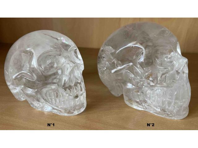 Photo Gros crâne en cristal de roche - H: 8 ou 9 cm image 2/4