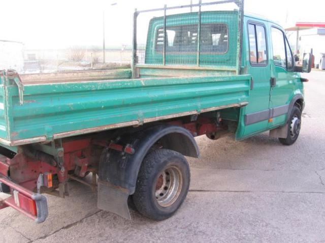 Photo iveco benne double cabine 7 places image 2/3