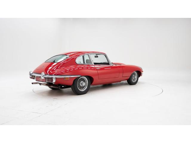 Photo Jaguar E-Type 4.2 2+2 '69 CH577bw image 2/6