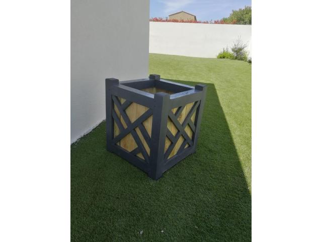 Photo Jardiniere bac en bois lasuré et peint image 2/4