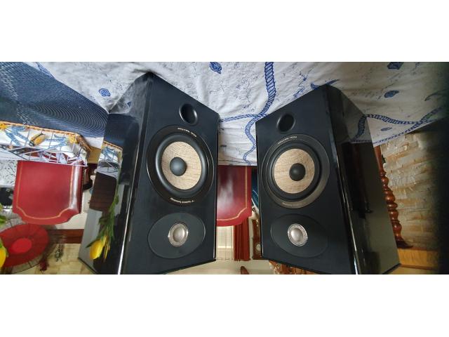 Photo je vend une paire d'enceinte image 2/6