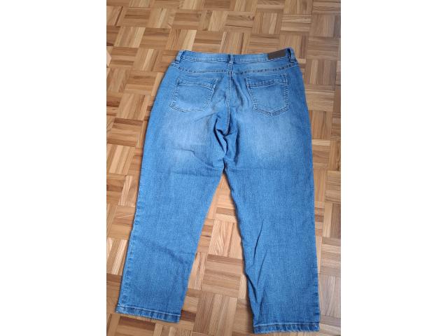 Photo Jeans court John Baner image 2/2