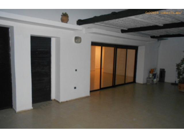 Photo Joli appartement avec belle terrasse en location à Agdal image 2/5