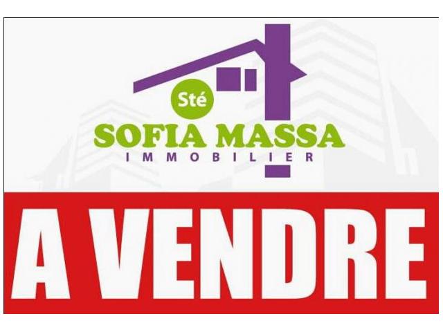 Photo JOLI MAGASIN AU BD EL MASSIRA KHADRA image 2/2