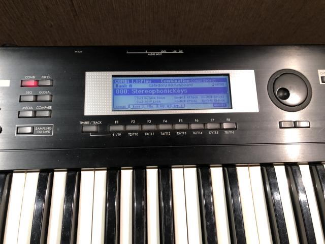 Photo Korg Triton Tr 76 image 2/6