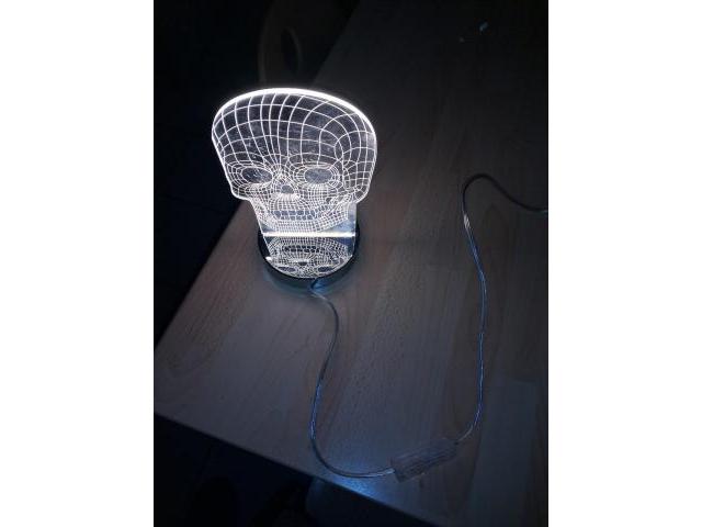 Photo Lampe 3D de tête de mort image 2/3