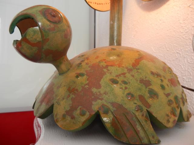 Photo lampe à poser Forme tortue verte sous ombrelle image 2/6