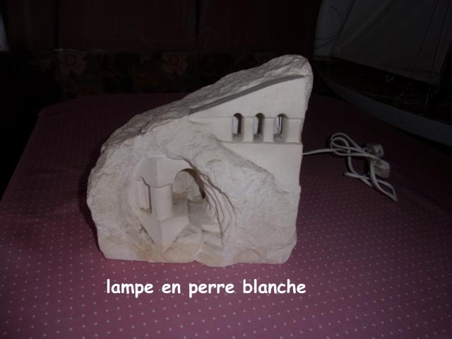 Photo lampe en pierre blanche image 2/2