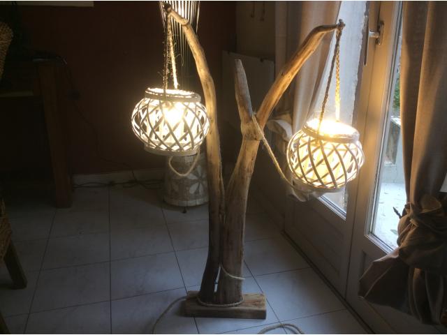 Photo Lampes en bois flottés naturel. Artisanal image 2/4