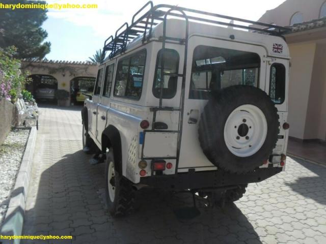 Photo Land Rover Defender 110 Tdi 9 places 4x4 image 2/3