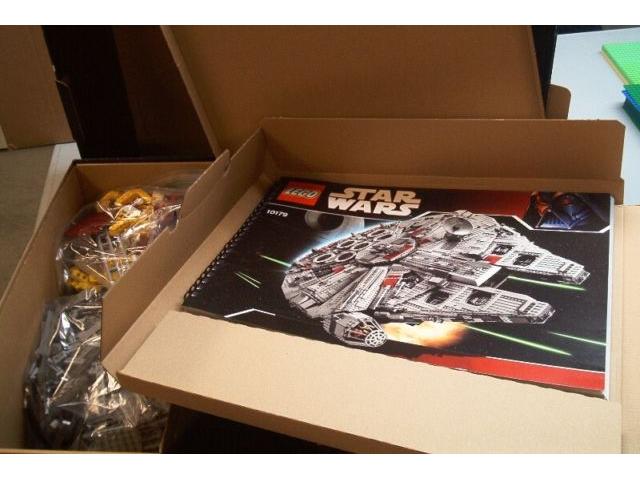 Photo LEGO 10179 (1 ère Edition ) Star Wars  Millennium Falcon image 2/3