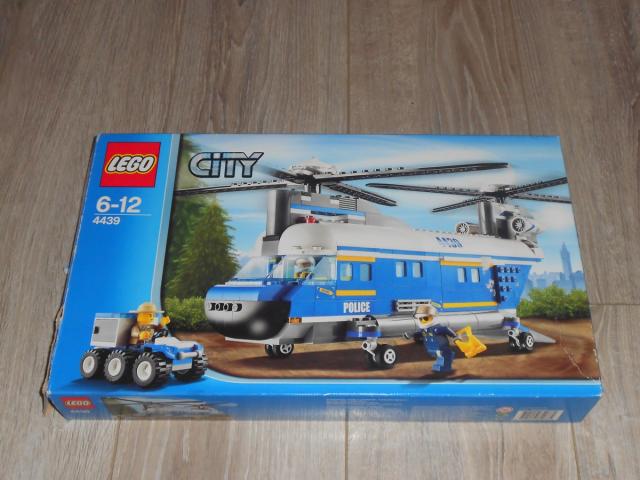 Photo LEGO CITY : L’hélicoptère de transport (n°4439) image 2/3