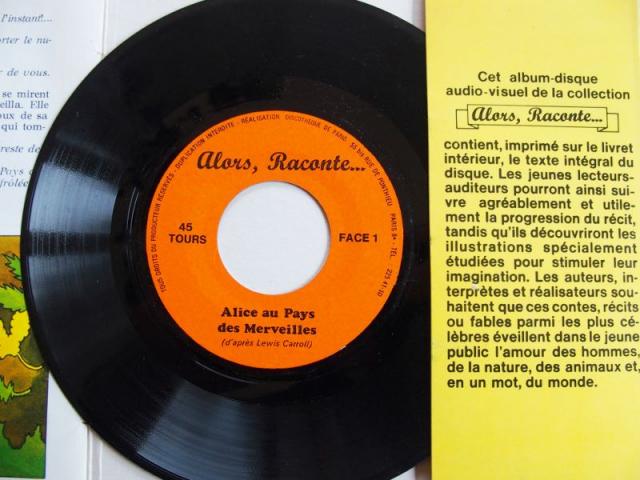 Photo Livre disque vinyl ALICE au PAYS des MERVEILLES image 2/5