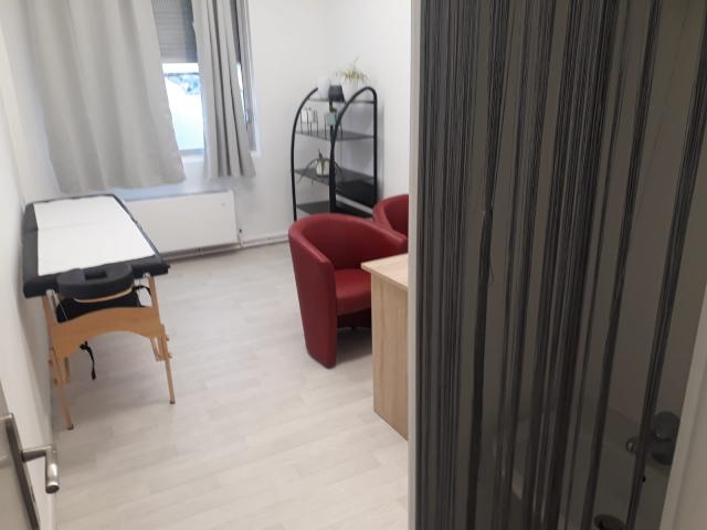 Photo Location CABINET / LOCAL / BUREAU proche Paris image 2/6