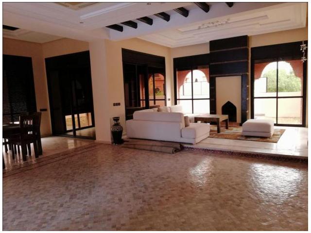 Photo location de vacance magnifique villa de 4 chambres et piscine privée image 2/6