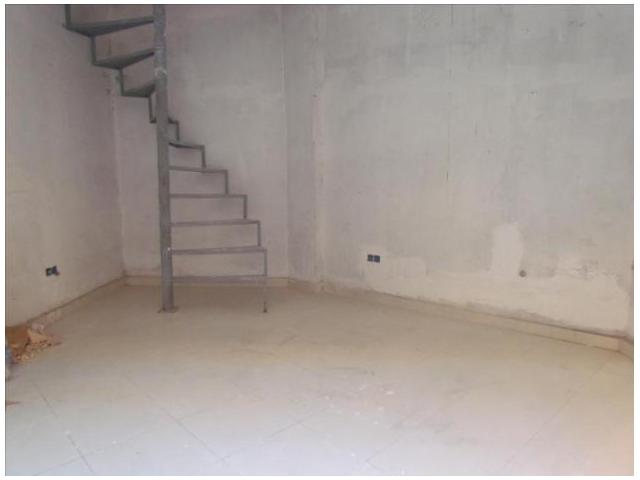 Photo location Magasin/bureau .15 M² de sol et 12 M² à la mezzanine alal el fa image 2/6