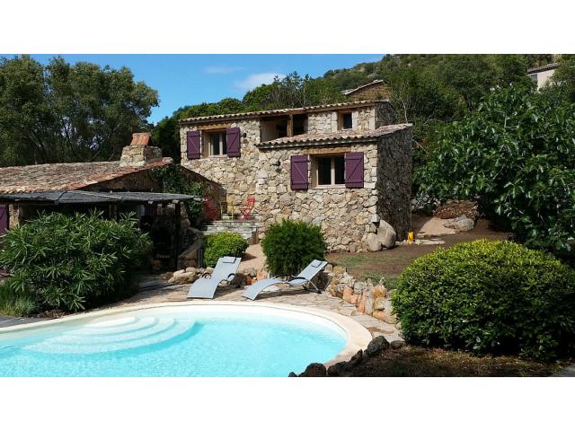 Photo Location villa  avec piscine privée et climatisation image 2/6