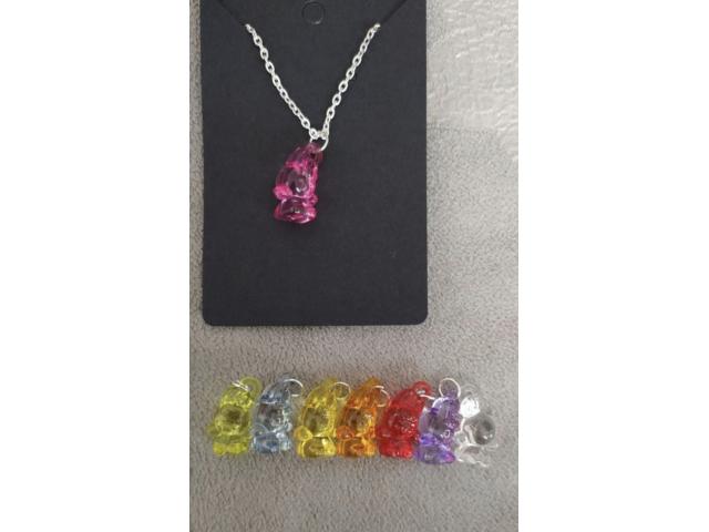 Photo Lot de 2 colliers + 8 pendentifs "lapins" neufs image 2/3