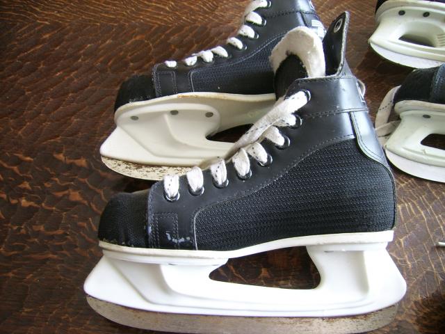 Photo lot de 3 paires de patin à glace image 2/4