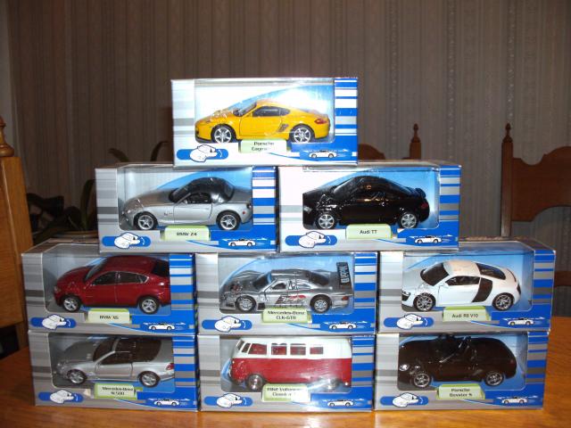 Photo Lot de 9 voitures miniatures Welly à l'échell 1/43 - 1/40 image 2/4