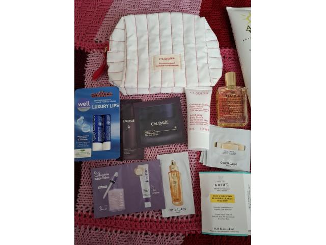 Photo Lot de produits de beauté/échantillons neufs+1trousse beauté neuve 1x trousse Clarins neuve image 2/3