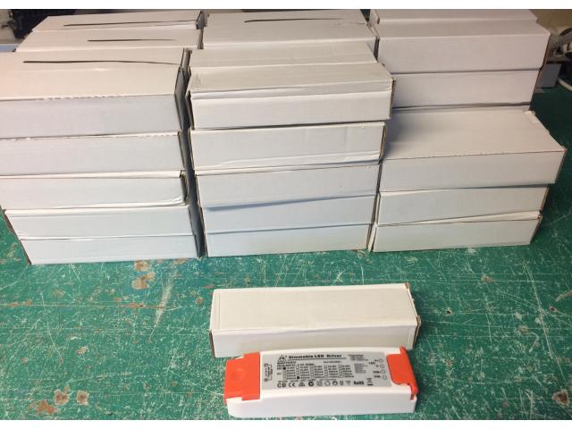 Photo Lot x10 Drivers LED Dimmable 12-24V 900mA 30W image 2/2