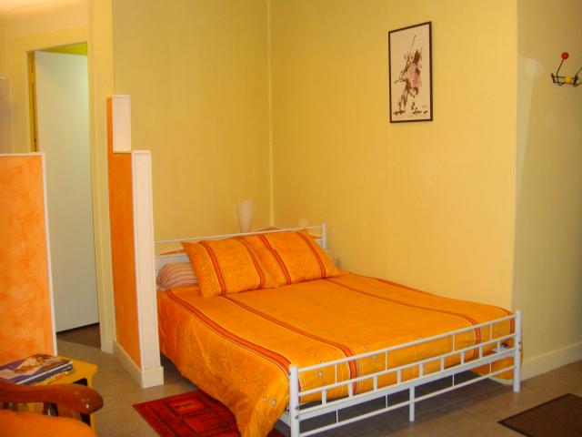 Photo Loue studio cure 25 m2 au coeur de vichy image 2/6