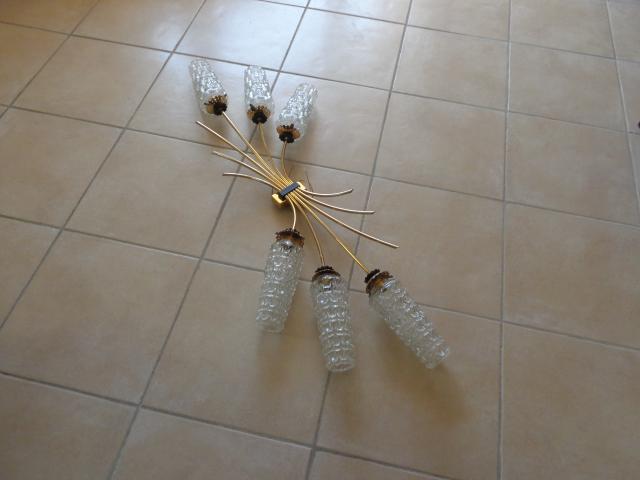 Photo lustre de sale a mange ou de salon et appliques image 2/5