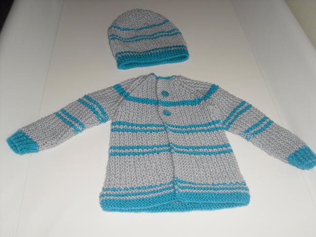 Photo lutter contre le froid un tricot fait mainchâle au crochet et sur mesure image 2/4