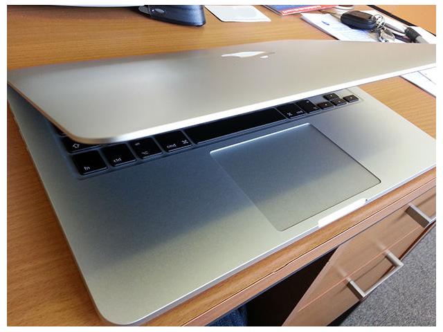 Photo MacBook Pro 15" TouchBar 2019 , i9 16Go , 512Go SSD neuf image 2/3