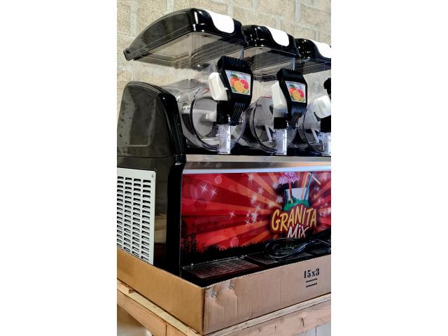 Photo Machine à Granité 3x15Litres Haut debit NEUVE EMBALLÉ image 2/5