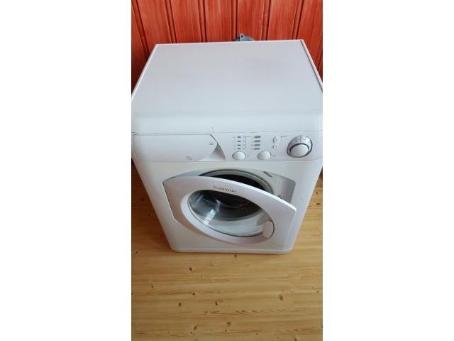 Photo Machine à laver Ariston image 2/4