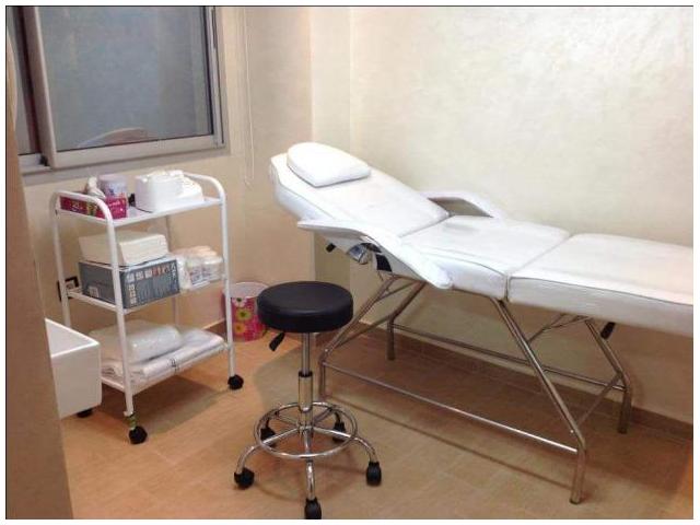 Photo Magasin de 140m2 Rouche noir image 2/5