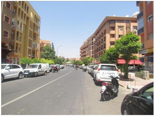 Photo Magasin en vente 251 M centre gueliz image 2/4