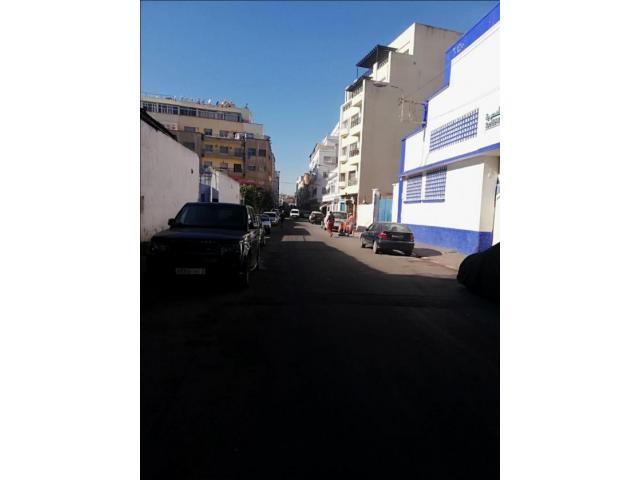 Photo Magasin en vente sur roches noires de 648m image 2/4
