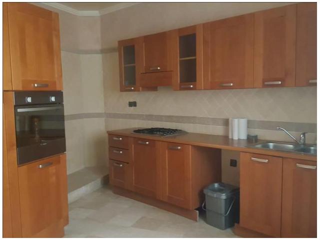 Photo Magnifique appartement de 180m² à louer vide image 2/6