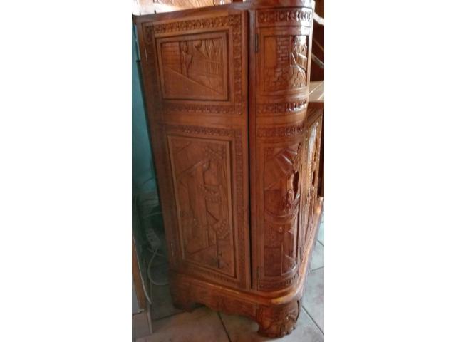 Photo Magnifique meuble chinois très ancien pouvant servir de bar ou de meuble tv,très bon état en bois ex image 2/4