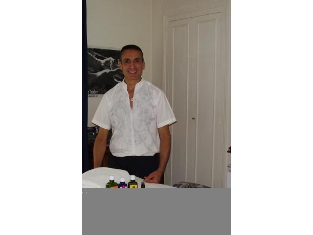 Photo MASSAGE MIXTE SUEDOIS,  CALIFORNIEN DE 1H30 SUR TABLE image 2/6
