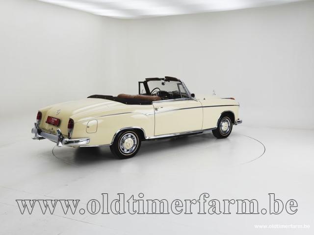 Photo Mercedes-Benz 220 SE Ponton Cabriolet '61 CH3848 image 2/6