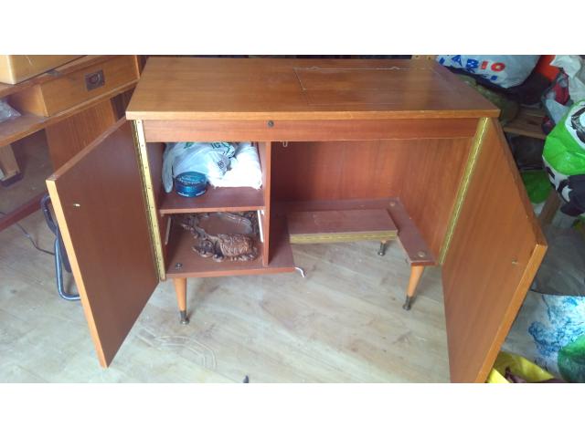 Photo Meuble vintage image 2/2