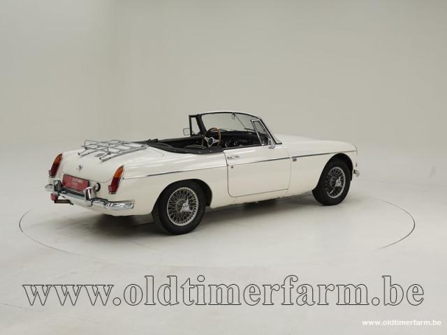 Photo MG B '64 CH3857 image 2/6