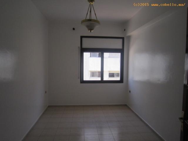 Photo Moderne appartement en location à agdal image 2/5