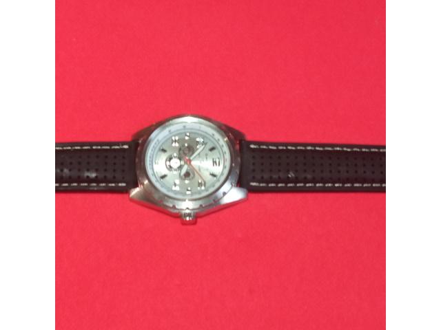 Photo montre spirit of st loui en bon état image 2/3