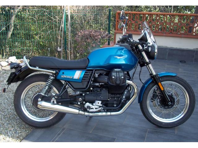 Photo Moto Guzzi V7 III Special bleue. 2950 kms. image 2/3