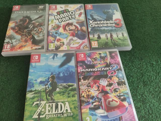 Photo Nintendo Switch plus jeux et accessoires image 2/5